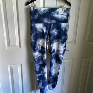 Old navy tie-dye leggings